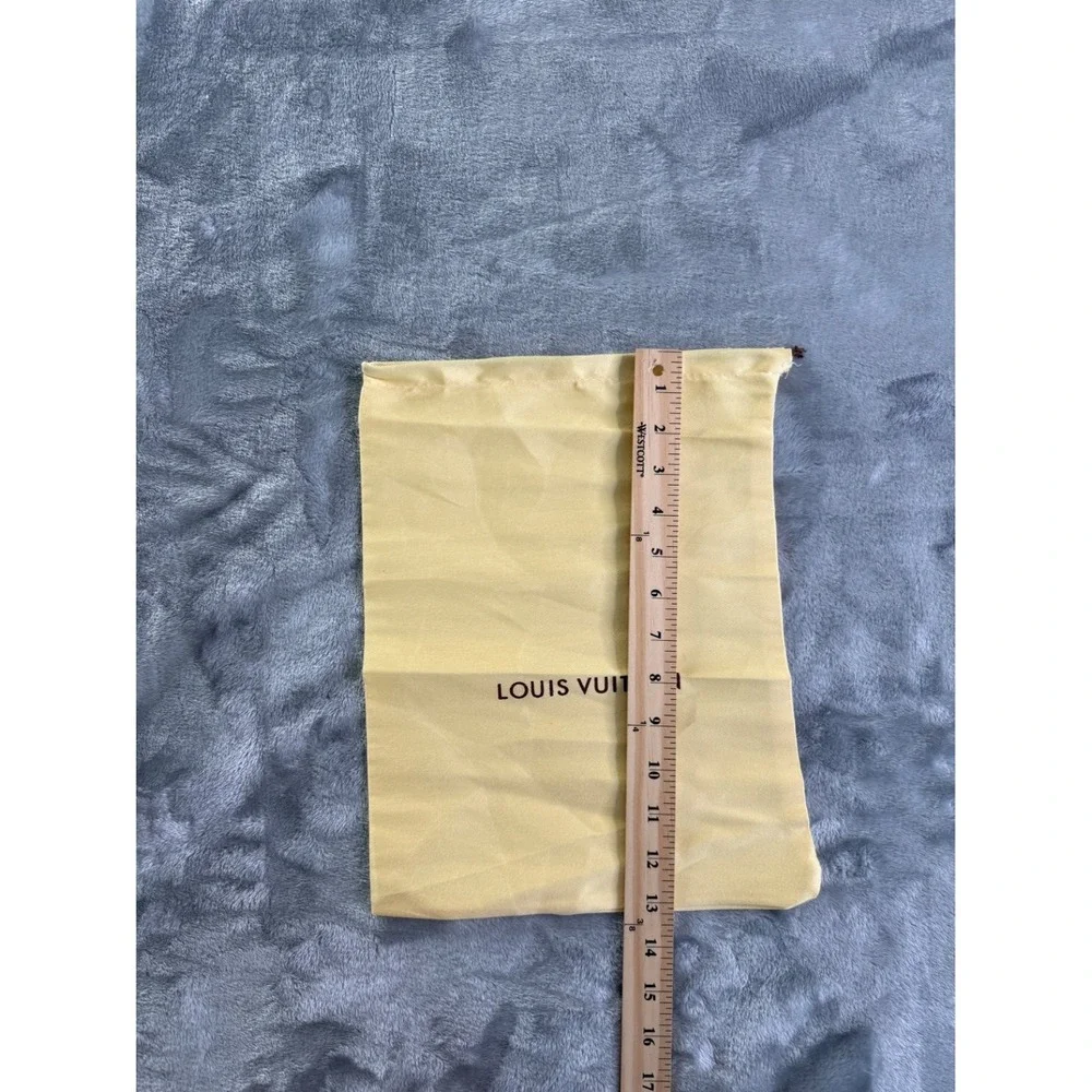 Louis Vuitton Women's Dust Bag Medium Tan Brown Drawstring Closure